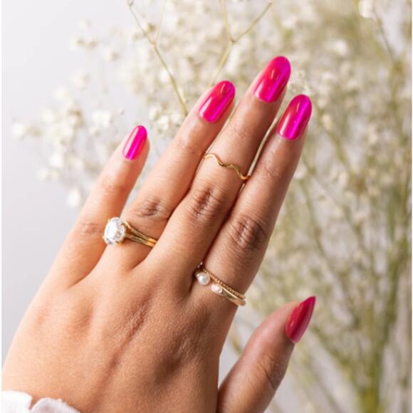 Red Aspen Clarissas Got Charisma Nail Dashes - Picture 3 of 3